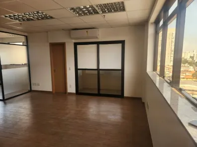 Sala Comercial para alugar, 68m² no Quarta Parada, São Paulo