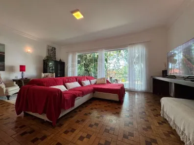 Sobrado com 5 Quartos à venda, 212m² no Jardim Leonor, São Paulo