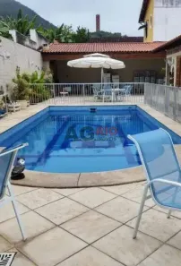 Casa com 4 Quartos à venda, 253m² no Vila Valqueire, Rio de Janeiro