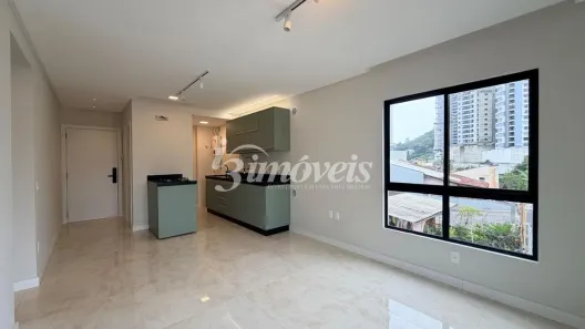 Apartamento com 2 Quartos para alugar, 65m² no Fazenda, Itajaí