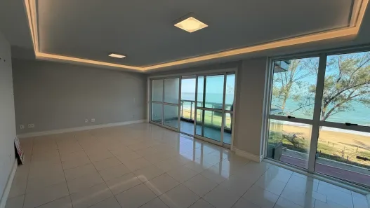 Apartamento com 3 Quartos para alugar, 140m² no Praia do Pecado, Macaé