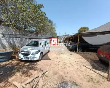 Lote/Terreno à venda, 420m² no Vila Brasília, Montes Claros