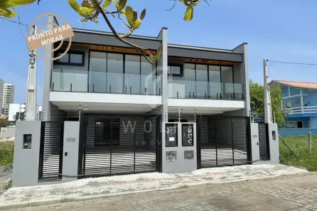 Sobrado com 3 Quartos à venda, 149m² no Itacolomi, Balneário Piçarras
