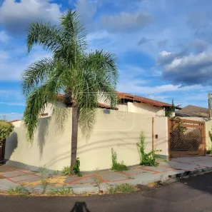 Casa com 3 Quartos à venda, 257m² no Jardim Aeroporto, Marília