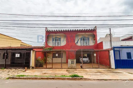 Sobrado com 6 Quartos à venda, 350m² no Taguatinga Norte, Brasília