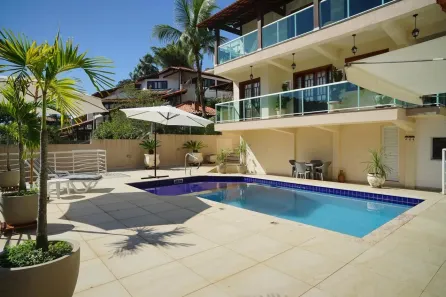 Casa de Condomínio com 4 Quartos à venda, 445m² no Camboinhas, Niterói
