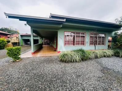 Casa com 5 Quartos à venda, 249m² no Iririú, Joinville