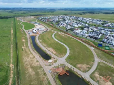 Lote/Terreno à venda, 279m² no Laranjal, Pelotas