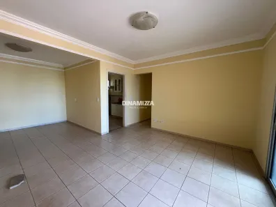 Apartamento com 3 Quartos para alugar, 158m² no Centro, Uberaba
