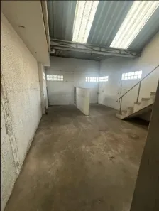 Galpão/Depósito/Armazém para alugar, 245m² no São João Clímaco, São Paulo