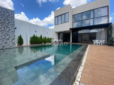 Casa com 3 Quartos à venda, 254m² no Jardim Brasília, Uberlândia