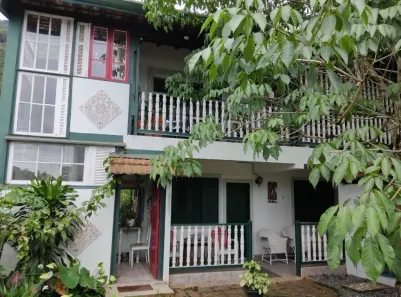 Sobrado com 3 Quartos para alugar, 215m² no , Ubatuba
