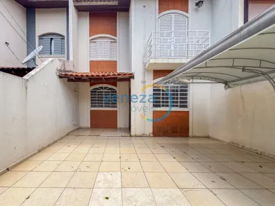 Casa com 3 Quartos para alugar, 112m² no Jardim Tókio, Londrina