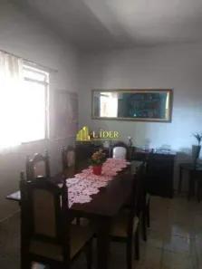 Casa com 3 Quartos à venda, 200m² no Osvaldo Rezende, Uberlândia