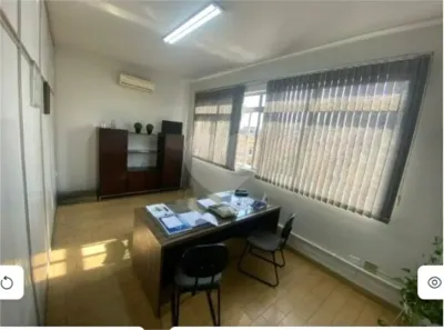Sala Comercial à venda, 219m² no Centro, São Vicente