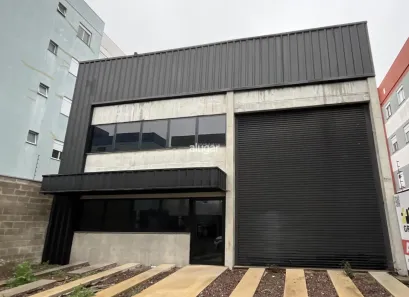 Galpão/Depósito/Armazém para alugar, 360m² no Santa Fé, Caxias do Sul