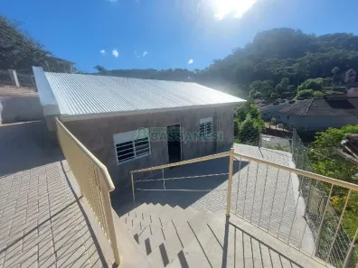 Casa com 2 Quartos para alugar, 80m² no Galópolis, Caxias do Sul