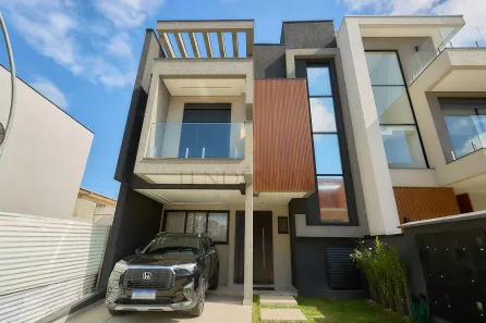 Casa com 3 Quartos à venda, 160m² no Pinheirinho, Curitiba