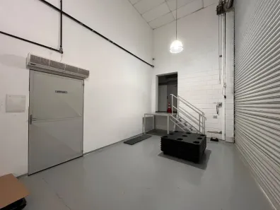 Galpão/Depósito/Armazém para alugar, 556m² no Jardim Santo Antônio, Santo André
