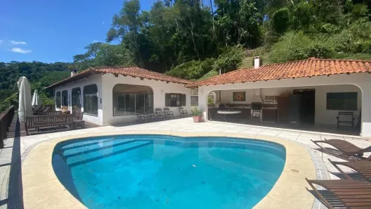 Casa com 3 Quartos à venda, 250m² no Itaipava, Petrópolis