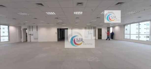 Sala Comercial para alugar, 819m² no Vila Uberabinha, São Paulo