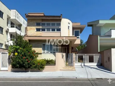 Casa com 3 Quartos à venda, 283m² no Nova Brasília, Jaraguá do Sul