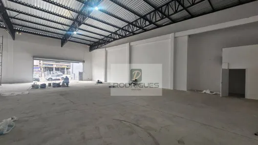 Galpão/Depósito/Armazém para alugar, 198m² no Vila Nogueira, Diadema
