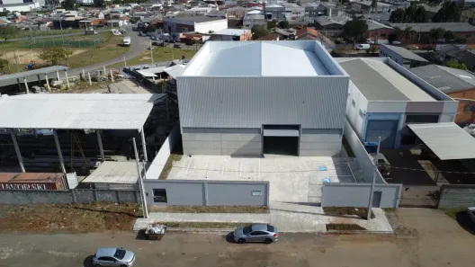 Galpão/Depósito/Armazém para alugar, 677m² no Mauá, Colombo