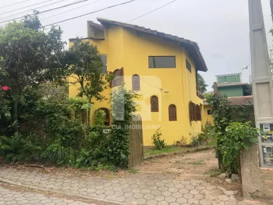 Casa com 4 Quartos para alugar, 140m² no Rio Tavares, Florianópolis