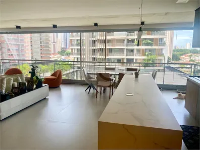 Apartamento com 3 Quartos para alugar, 167m² no Jardim das Acácias, São Paulo