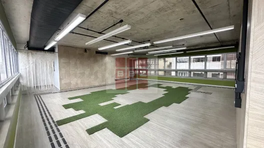 Sala Comercial para alugar, 118m² no Jardim Europa, São Paulo