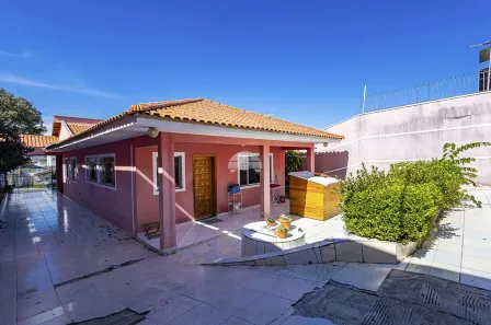 Casa com 3 Quartos à venda, 117m² no Fazendinha, Curitiba