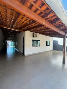 Casa com 4 Quartos à venda, 200m² no Dona Zulmira, Uberlândia
