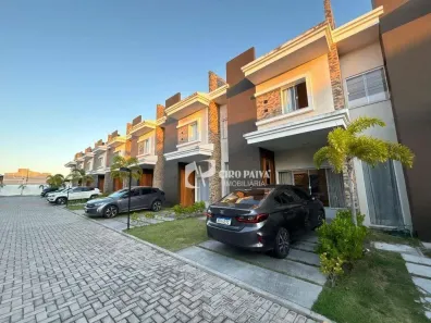 Casa de Condomínio com 3 Quartos à venda, 106m² no Sapiranga-Coité, Fortaleza