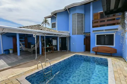 Casa com 3 Quartos para alugar, 186m² no Balneario Continental, Peruíbe