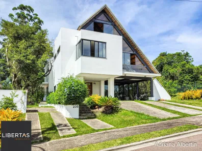 Casa de Condomínio com 4 Quartos à venda, 395m² no Vila Nova, Porto Alegre