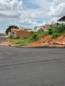 Lote/Terreno à venda, 200m² no Novo Jardim Pagani, Bauru