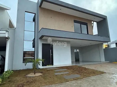 Sobrado com 3 Quartos à venda, 203m² no Floresta, Cascavel