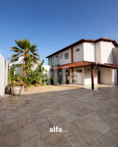 Casa com 3 Quartos à venda, 240m² no Caminho do Sol, Petrolina
