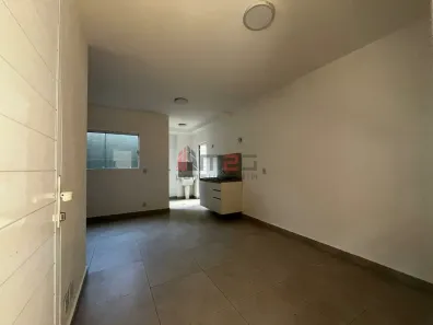 Apartamento com 2 Quartos para alugar, 50m² no Vila Mangalot, São Paulo