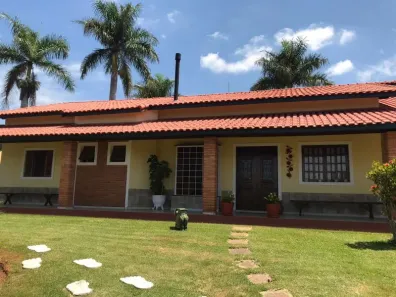 Fazenda/Sítio com 4 Quartos à venda, 350m² no Fazenda Castelo, Boituva