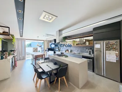 Casa de Condomínio com 3 Quartos à venda, 220m² no Beira Rio, Biguaçu