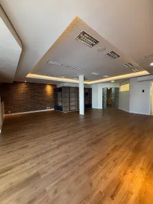 Ponto Comercial com 3 Quartos para alugar, 100m² no Renascença, São Luís
