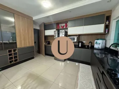 Sobrado com 3 Quartos para venda ou aluguel, 285m² no Nova Petrópolis, São Bernardo do Campo