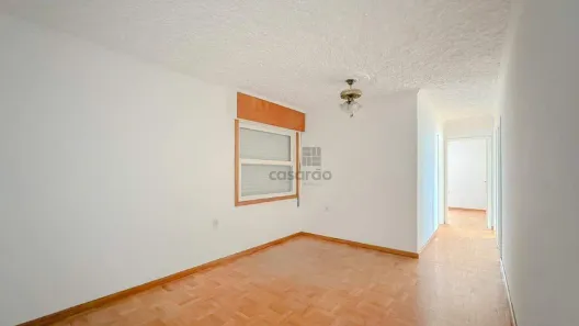 Apartamento com 3 Quartos para alugar, 79m² no Centro, Pelotas