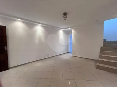 Sobrado com 2 Quartos à venda, 115m² no Parque Pinheiros, Taboão da Serra