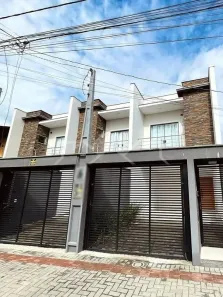 Sobrado com 3 Quartos à venda, 109m² no Espinheiros, Joinville
