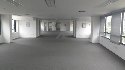 Sala Comercial com 1 Quarto para alugar, 226m² no Cambuí, Campinas