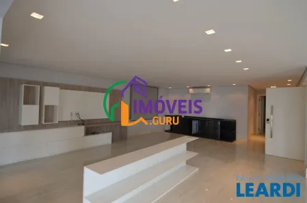 Apartamento com 4 Quartos para alugar, 392m² no Vila Suzana, São Paulo
