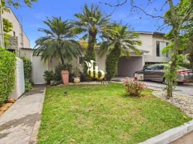 Casa de Condomínio com 3 Quartos à venda, 248m² no Alphaville, Santana de Parnaíba